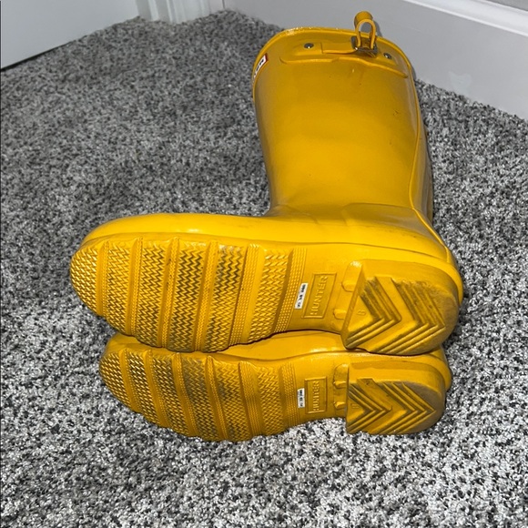 Hunter Kids Yellow Rain Boots - Picture 7 of 7